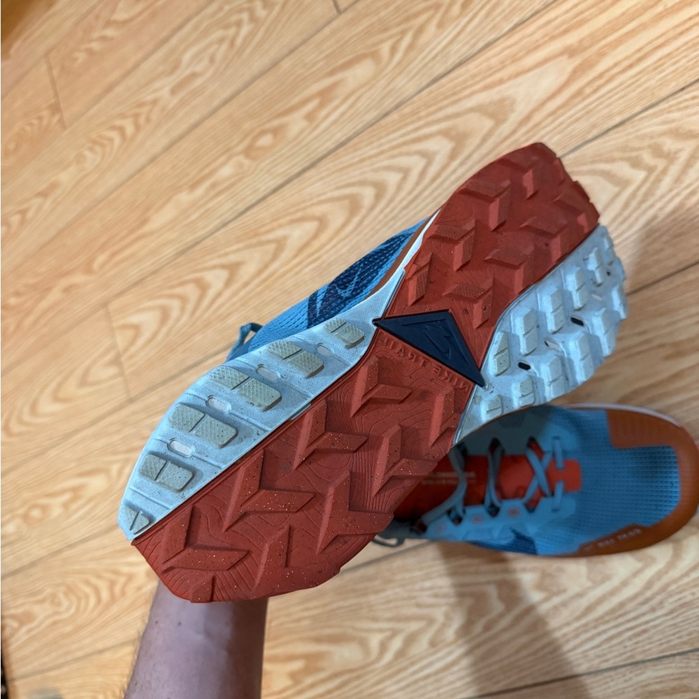 Nike Trail React Limited Edition - image 8